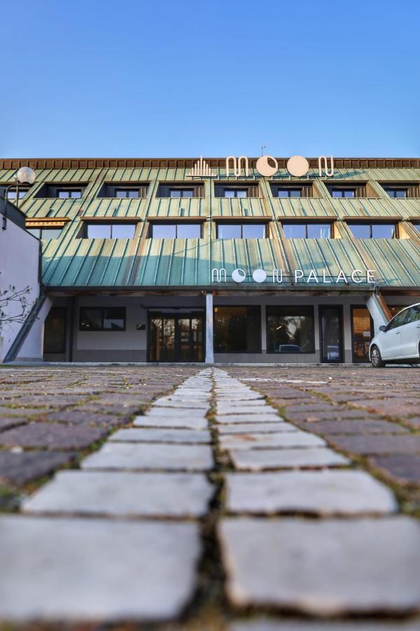 Moon Palace Hotel Arese Esterno foto